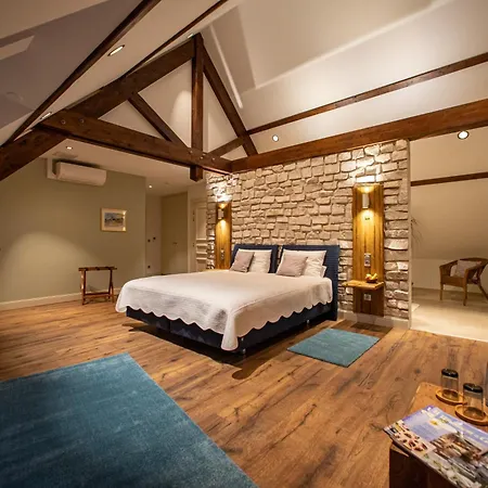 Bel Esprit - D'hotes Bed and breakfast 3*