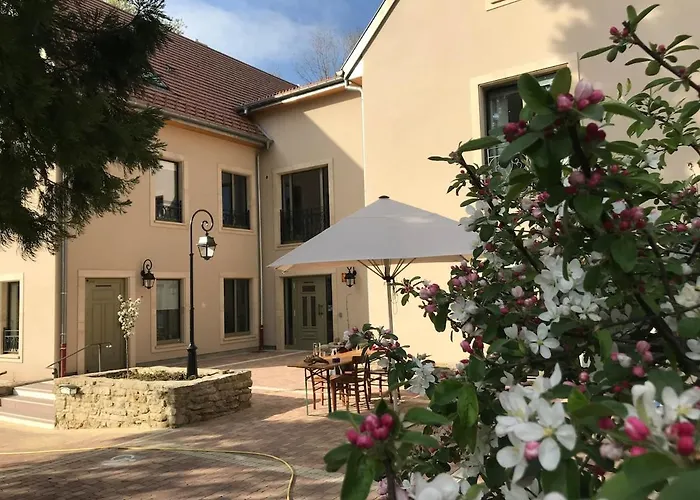 Bel Esprit - D'hotes Bed & Breakfast 3*